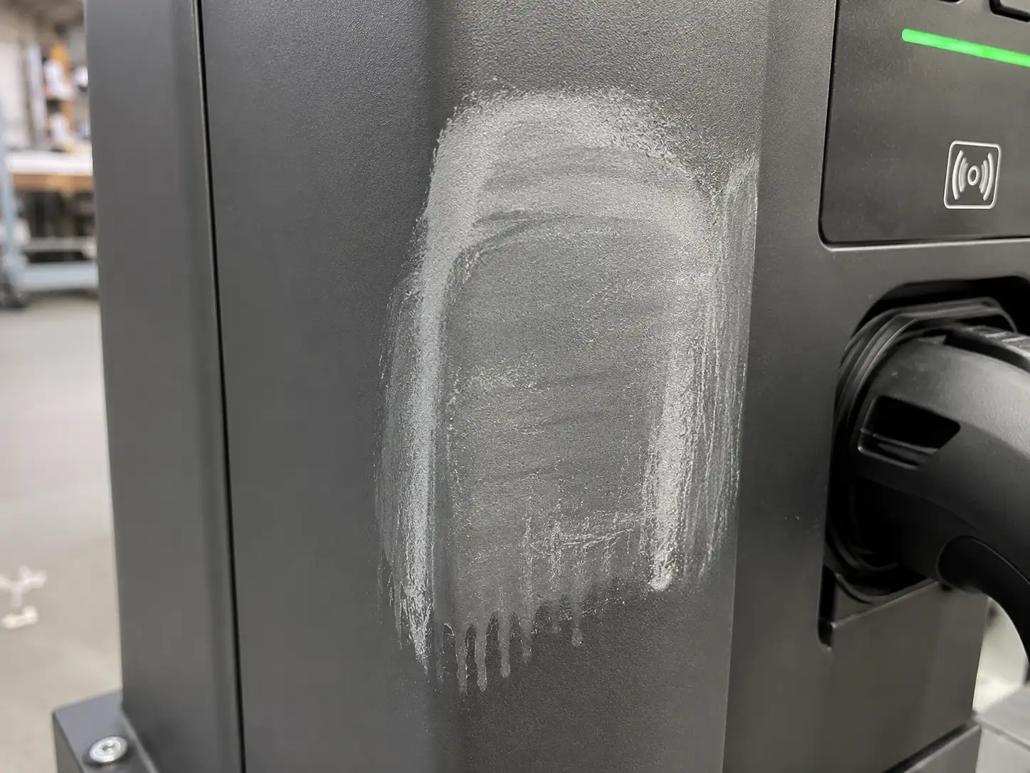 Resistance to Screen-Wash Solvents: Screen-wash wiping can cause local whitening, gloss loss or softening.