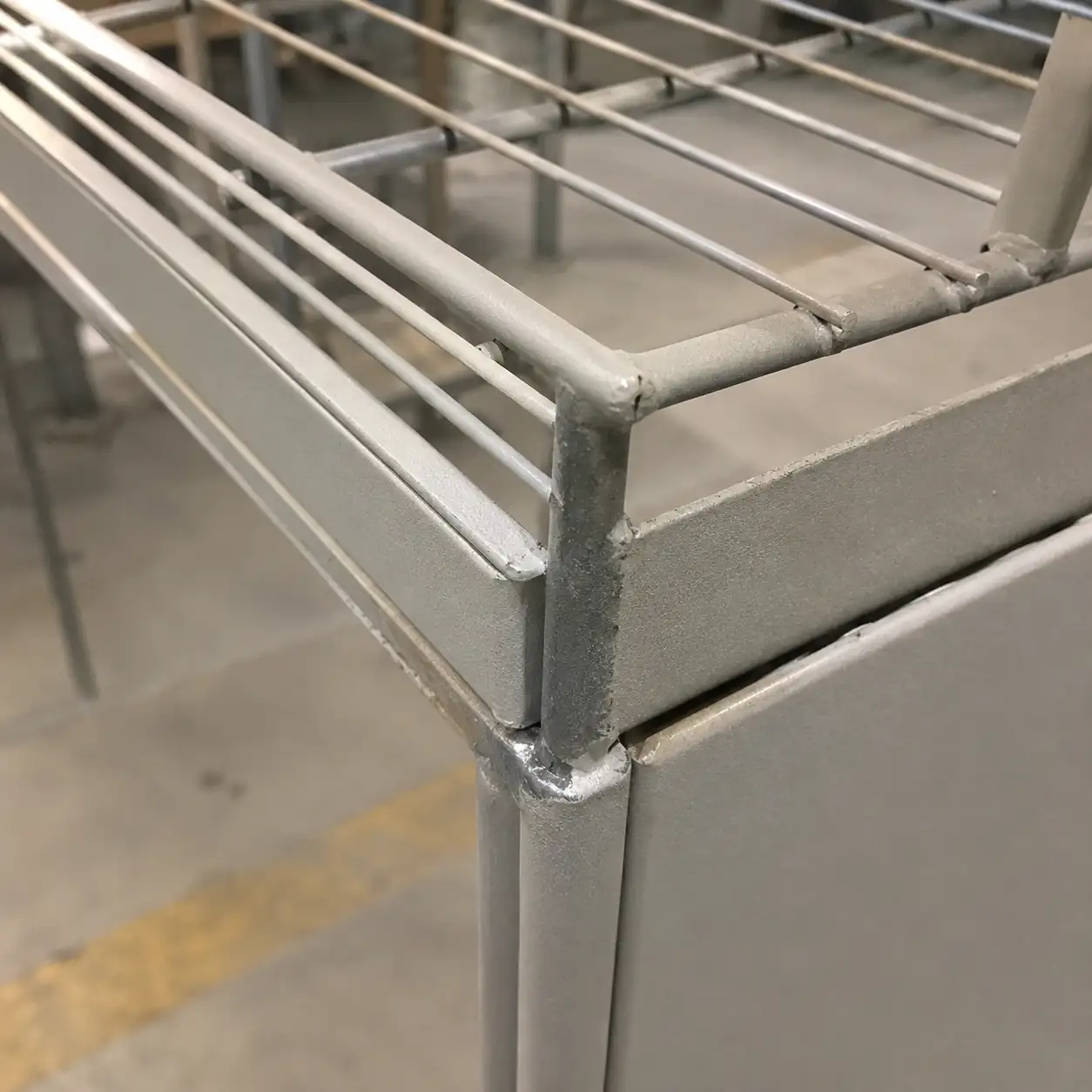 Low Transfer Efficiency on Complex Geometries: Low film build in recesses and at welds requires optimised particle size, voltage and touch-up paths.