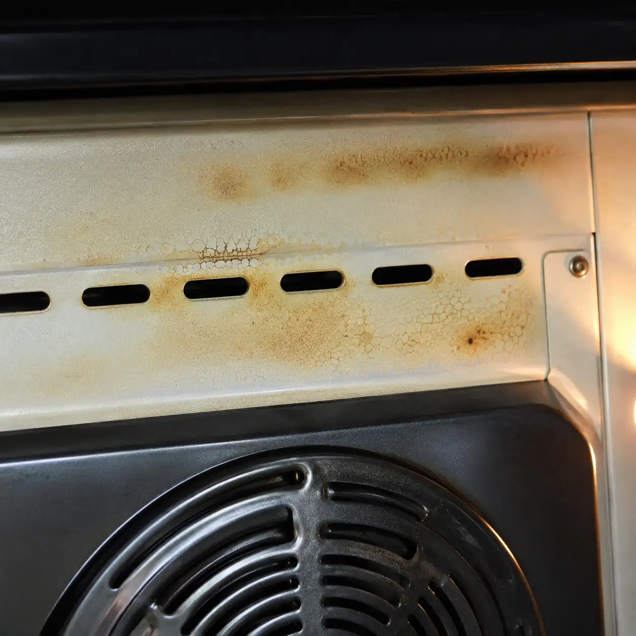 Discolouration and Coating Failure at Elevated Service Temperatures: Prolonged heat can cause yellowing and cracking, requiring better thermal stability and controlled baking.